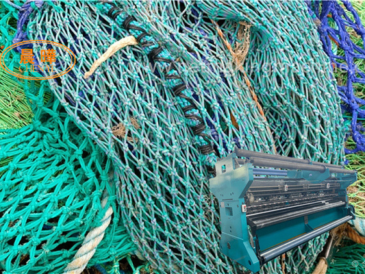 Máquina pequena líquida 200-480rpm de Mesh Bait Fish Net Making da pesca do poliéster