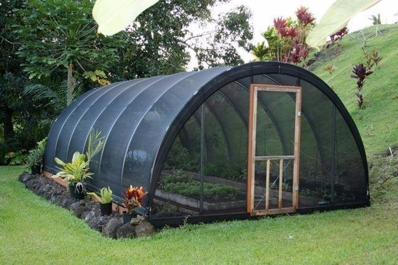 Máquina de fornecedores de rede de sombra verde de HDPE altamente produtiva com características diferentes e engrenagem de camada aberta